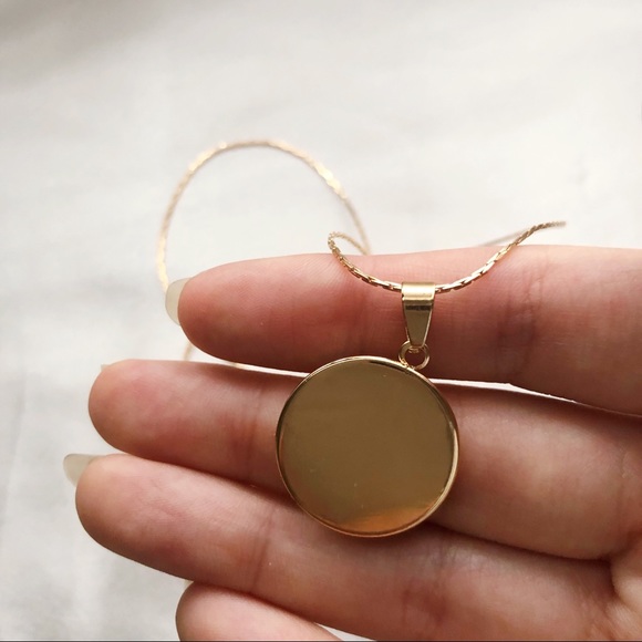 Chanel Necklace - Picture 5 of 6